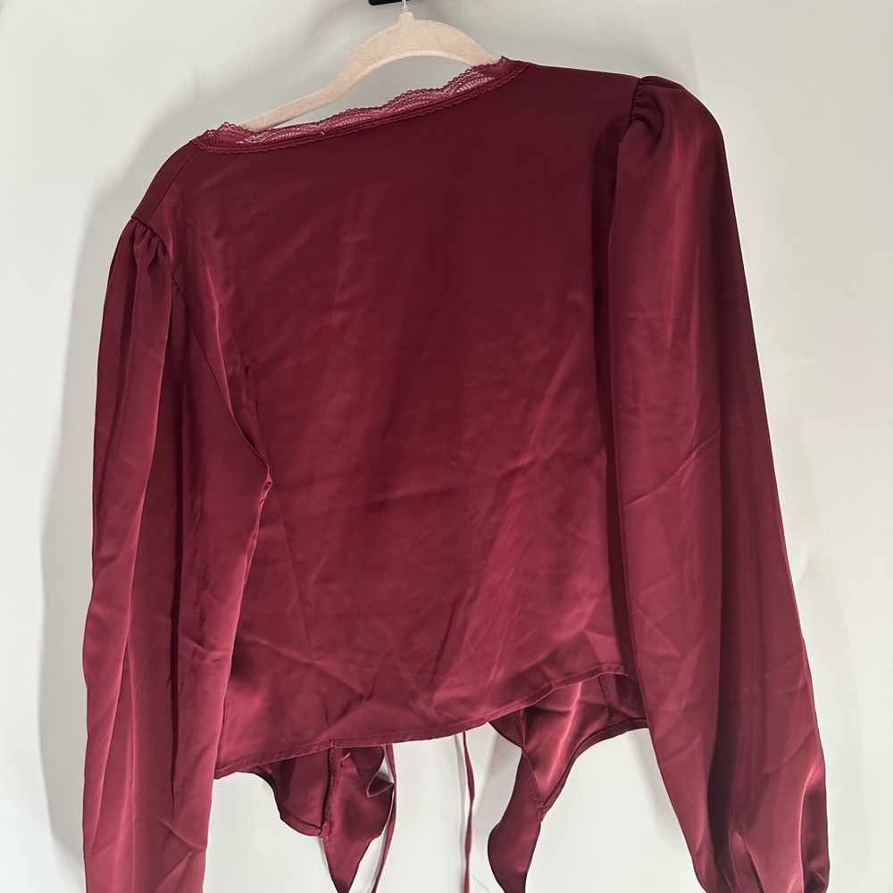 Chic Satin Lace-Trimmed Blouse in Deep Red - Picture 2 of 4